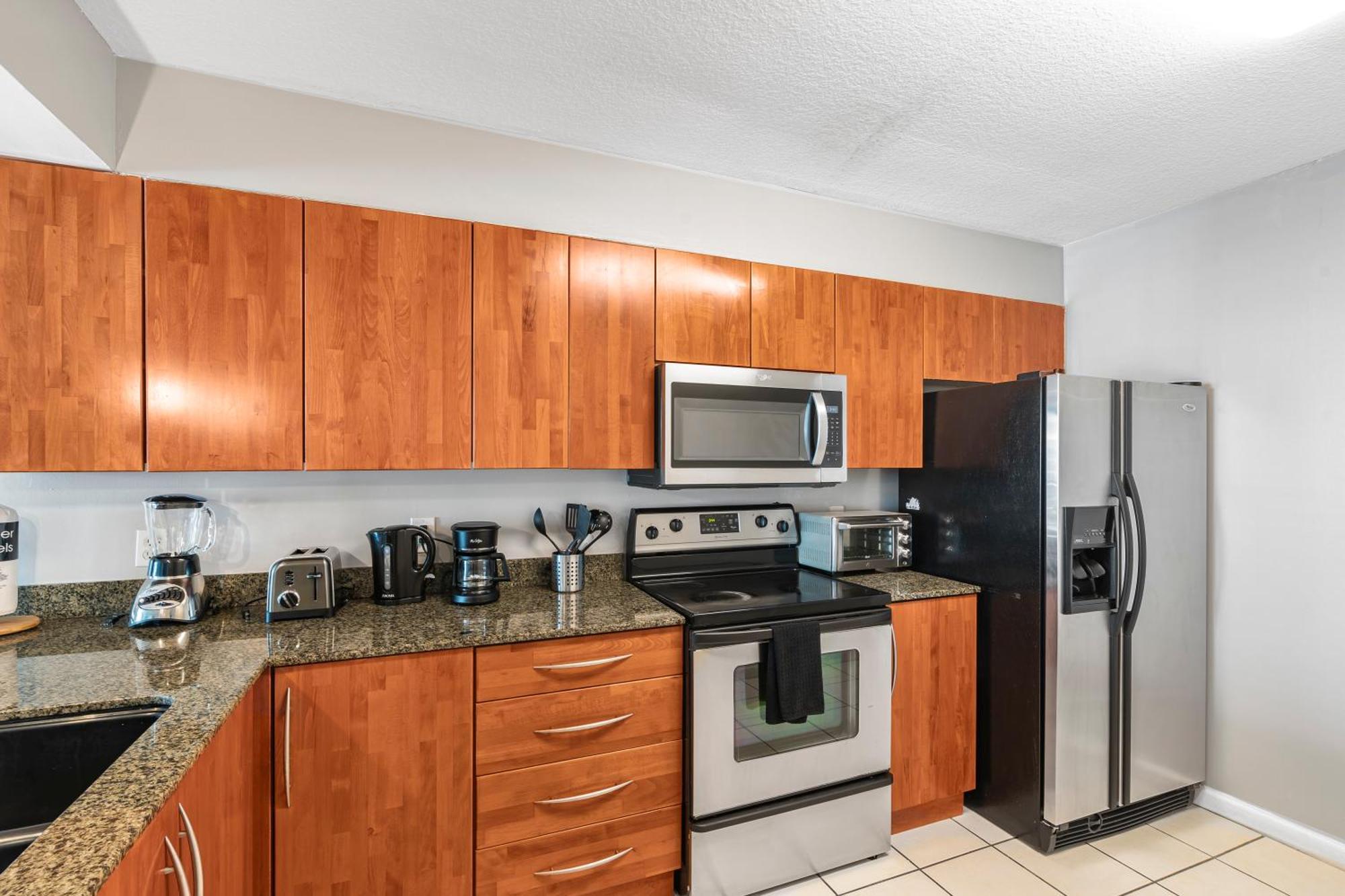 Fantastic 2br On 31st Floor Free Parking Apartment *
