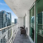 Fantastic 2Br Condo On 31St Floor Free Parking