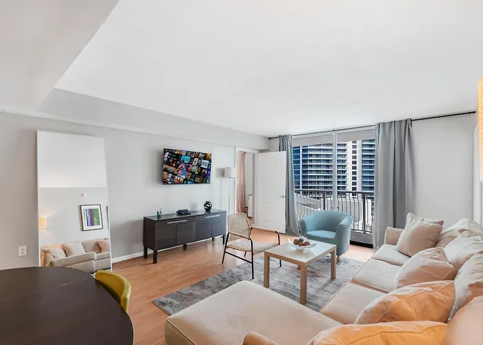 Fantastic 2Br Condo On 31St Floor Free Parking